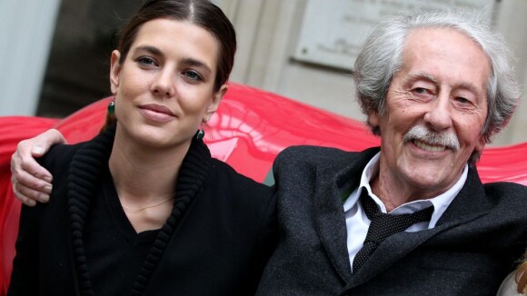 Charlotte Casiraghi chic et Jean Rochefort surexcité pour le Gucci Masters 2012