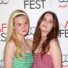 Brune et blonde, Elle Fanning et Alice Englert au AFI Fest 2012  pour Ginger and Rosa, le 7 novembre 2012.