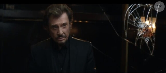 Johnny Hallyday, image du clip de L'Attente (novembre 2012), premier extrait de l'album éponyme, réalisé par Fred Grivois et avec la participation de Zoé Félix.