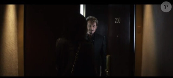 Johnny Hallyday, image du clip de L'Attente (novembre 2012), premier extrait de l'album éponyme, réalisé par Fred Grivois et avec la participation de Zoé Félix.
