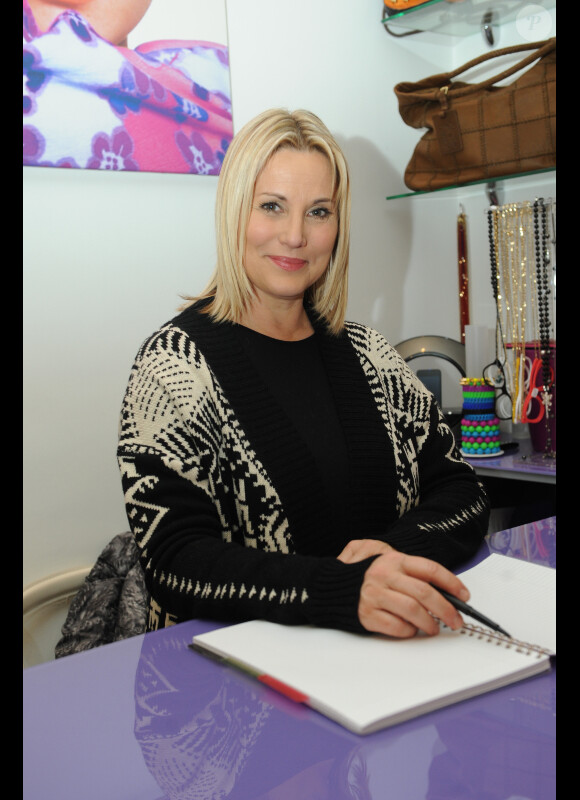 Sophie Favier, dans sa boutique de vêtements à Neuilly, le 10 novembre 2012.