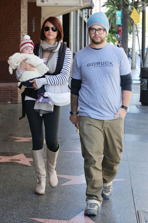 Jack Osbourne avec sa femme Lisa et leur fille Pearl à Los Angeles le 11 novembre 2012.