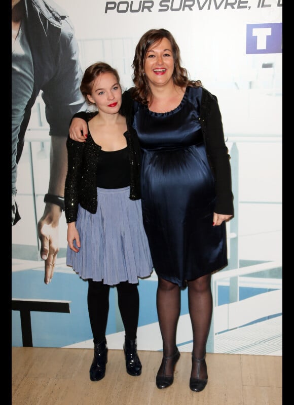Sarah Brannens et Anne Girouard lors de l'avant premiere de "No limit" à Paris au cinéma Georges V le 13 Novembre 2012.