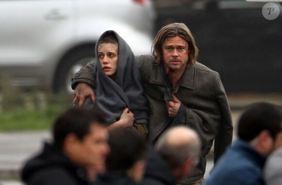 Brad Pitt ensanglanté sur le tournage de World War Z, à Londres le 15 novembre 2012