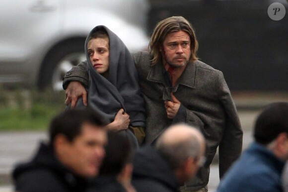 Brad Pitt ensanglanté sur le tournage de World War Z, à Londres le 15 novembre 2012
