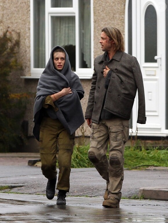 Brad Pitt ensanglanté sur le tournage de World War Z, à Londres le 15 novembre 2012