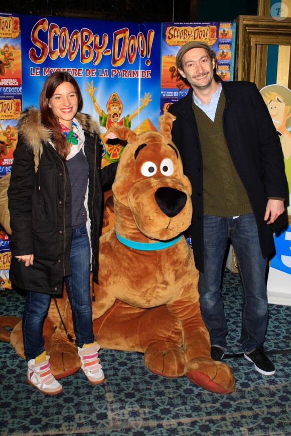 Vincent Desagnat et sa compagne Audrey lors de l'avant-première de Scooby Doo 2 aux Folies Bergère à Paris le 18 novembre 2012
