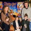 Denis Brogniart accompagné de son épouse Hortense et leurs filles Violette, Blanche et Lili lors de l'avant-première de Scooby Doo 2 aux Folies Bergères à Paris le 18 novembre 2012