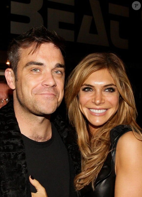Robbie Williams et sa femme Ayda Field à Manchester le 16 novembre 2010.