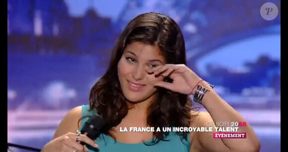 Une jeune chanteuse dans la bande-annonce de La France a un Incroyable Talent sur M6 le mardi 20 novembre 2012