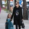 Nicole Richie et sa fille Harlow vont à la fête d'anniversaire déguisée de Bronx Wentz, à Studio City, le 20 novembre 2012.