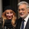 Julie Depardieu était ravie de rencontrer Placido Domingo, officiellement nommé ambassadeur de bonne volonté de l'UNESCO le 21 novembre 2012 à Paris par la directrice générale Irina Bokova, devant un parterre de people et son épouse Marta, lors d'une cérémonie au siège de l'organisation.