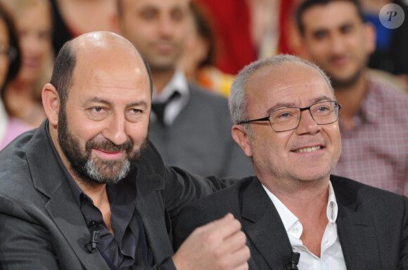 Kad Merad et Olivier Baroux lors de l'enregistrement de l'émission Vivement Dimanche le 21 novembre 2012 - diffusion sur France 2 le 25 novembre