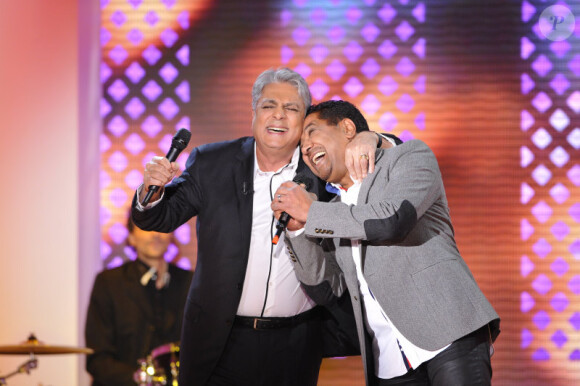 Enrico Macias et Khaled lors de l'enregistrement de l'émission Vivement Dimanche le 21 novembre 2012 - diffusion sur France 2 le 25 novembre