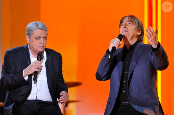 Enrico Macias et Serge Lama lors de l'enregistrement de l'émission Vivement Dimanche le 21 novembre 2012 - diffusion sur France 2 le 25 novembre