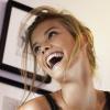 Nina Agdal, égérie sexy et rayonnante pour la collection Holiday 2012 d'Aerie.