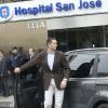 Inaki Urdangarin le 25 novembre 2012 à l'hôpital Quiron San José de Madrid pour voir le roi Juan Carlos Ier après son arthroplastie à la hanche gauche.