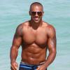 Le sexy Shemar Moore en vacances à Miami le 30 juin 2012.