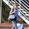 Rebecca Gayheart avec sa fille Billie font du shopping à Beverly Hills le 26 novembre 2012.