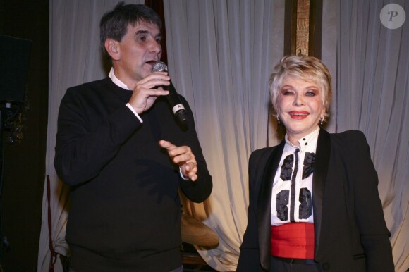 Tex, Sophie Darel lors de la soirée caritative au profit de l'association Soleil d'Enfance, au Fouquet's à Paris le 26 novembre 2012