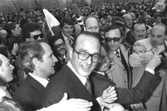 Jacques Chirac tout juste élu maire de Paris, le 30 mars 1977.