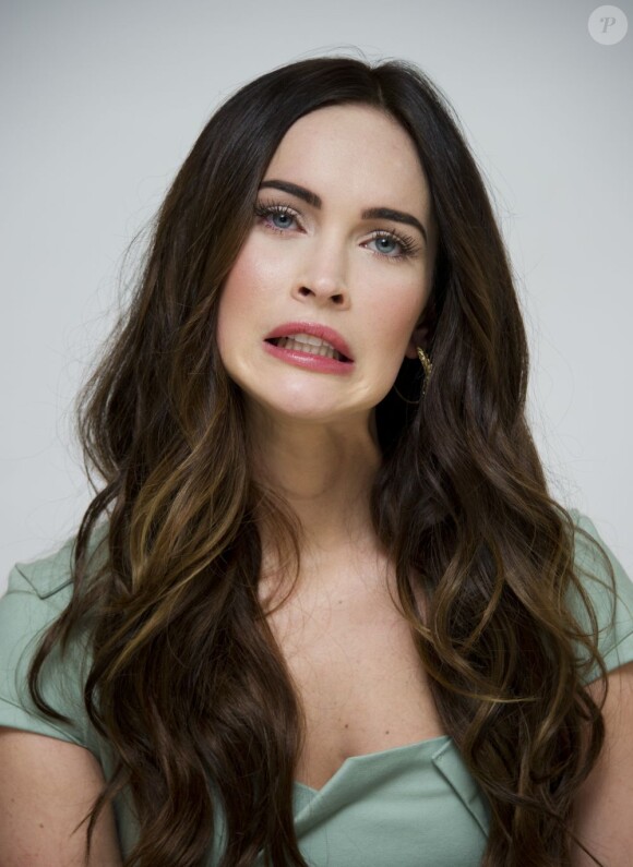 Megan Fox lors du photocall du film This is 40 à Los Angeles le 28 novembre 2012