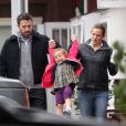 Jennifer Garner et Ben Affleck vont acheter des Donuts pour leurs filles avant d'aller les chercher à leur cours de karaté, le 30 novembre 2012 à Los Angeles