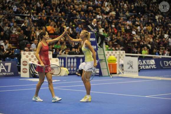 Ana Ivanovic, Maria Sharapova lors du tournoi La Grande Sfida à Milan le 3 décembre 2012