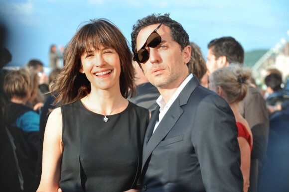 Sophie Marceau et Gad Elmaleh lors du festival du film romantique de Cabourg, pour la présentation d'Un bonheur n'arrive jamais seul le 16 juin 2012