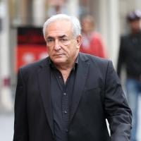 Dominique Strauss-Kahn repéré en boîte entouré de charmantes jeunes filles