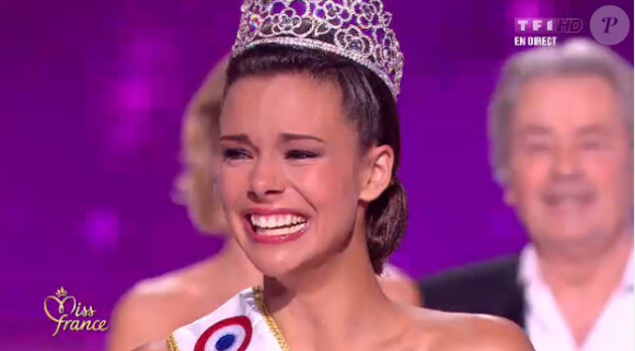 Marine Lorphelin, Miss Bourgogne, est élue Miss France 2013 lors de la soirée d'élection Miss France 2013 le samedi 8 décembre 2012 sur TF1