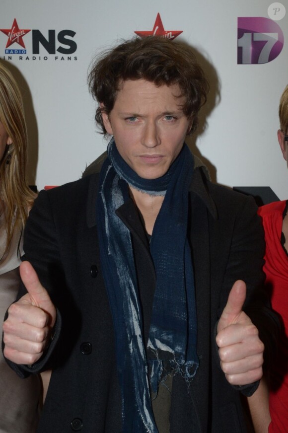 Raphaël lors de la soirée Virgin Radio Fans, à Paris, le 8 décembre 2012