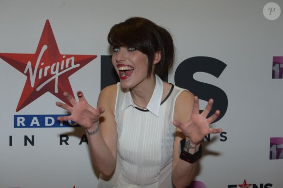 Jenifer Ayache lors de la soirée Virgin Radio Fans, à Paris, le 8 décembre 2012