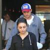 Exclusif - Ashton Kutcher et Mila Kunis quittent le restaurant Bossa Nova. Los Angeles, le 11 décembre 2012.