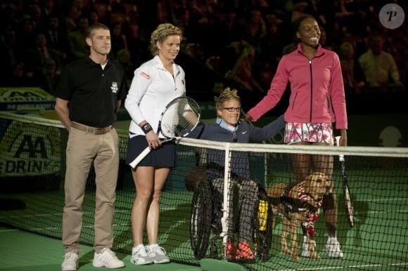 Kim Clijsters faisait ses adieux au monde du tennis devant ses fans lors du Thank You Games organisé à Anvers le 12 décembre 2012 en compagnie de Venus Williams