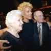Céline Dion participe à un gala en hommage au parolier Eddy Marnay, avec son père Adhémar et sa mère Thérèse à Gatineau au Québec le 9 juillet 2003.