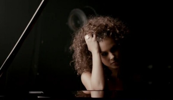 Alicia Keys dans le clip de son titre Brand New Me.