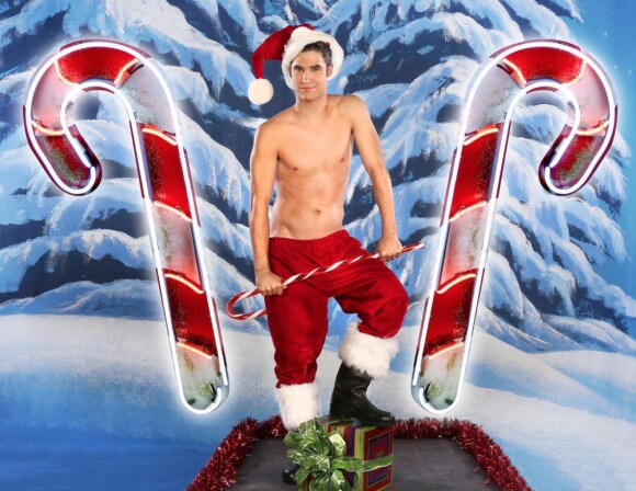 Le beau Darren Criss en lutin du Père Noël plutôt sexy !