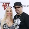 Coco soutient son époux Ice-T lors de la projection de son documentaire Something From Nothing : The Art of Rap au Alice Tully Hall. New York, le 2 juin 2012.