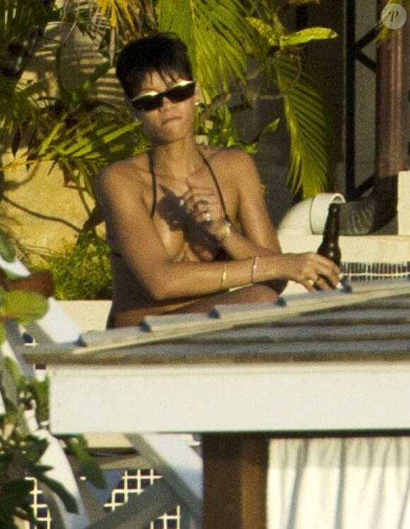 La princesse de la Barbade Rihanna s'offre une pause dans une villa à la Barbade, le 19 decembre 2012