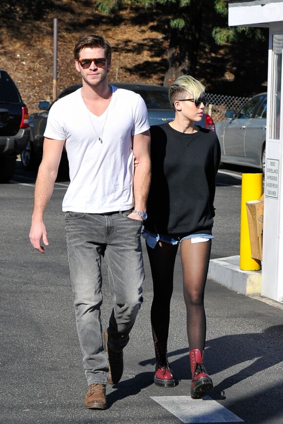 Miley Cyrus et Liam Hemsworth le 11 novembre 2012 à Los Angeles.