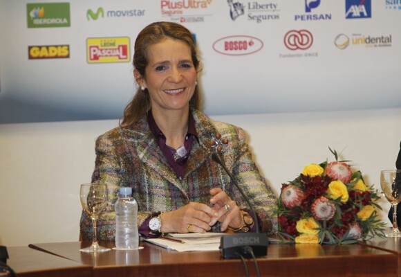 L'infante Elena d'Espagne le 20 décembre 2012 à Madrid, le jour de ses 49 ans, lors de l'Assemblée générale du Comité paralympique espagnol, dont elle est la présidente d'honneur.