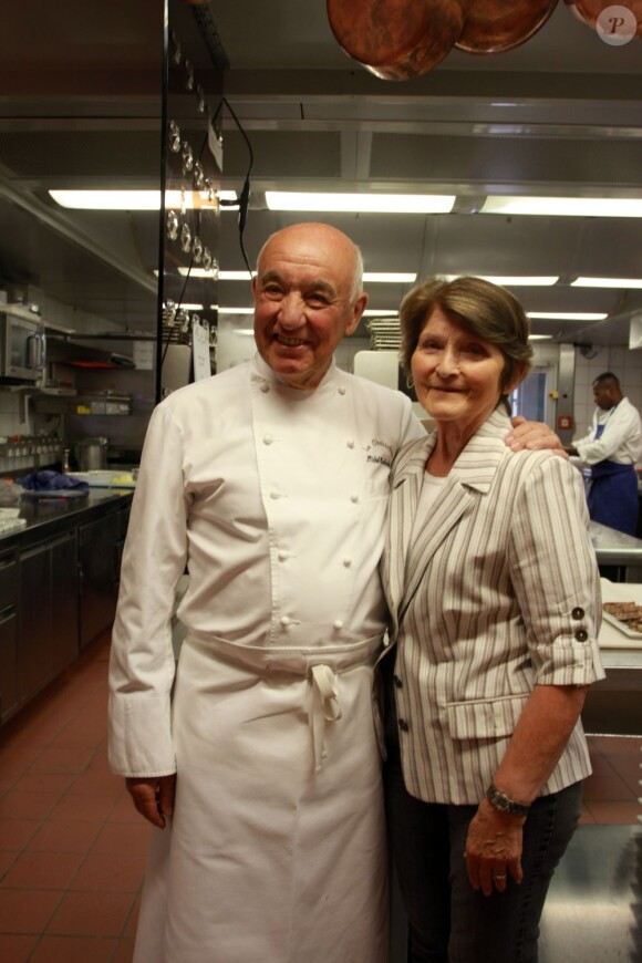 EXCLU - Michel Rochedy et sa femme dans son restaurant le Chabichou (Hotel Relais et Chateaux) 2 étoiles Michelin, en Savoie à Courchevel, le 20 décembre 2012