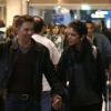 Halle Berry et Olivier Martinez : Les amoureux arrivent a l'aéroport de Roissy Charles De Gaulle, le 22 décembre 2012, à Paris. Halle Berry va passer Noel dans la famille d' Olivier Martinez sans sa fille Nahla qui est restée aux Etats-Unis avec son père Gabriel Aubry.