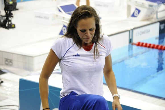 Laure Manaudou émue aux larmes lors de la victoire de son frère Florent en finale du 50m nage libre en finale des Jeux olympiques de Londres le 3 août 2012