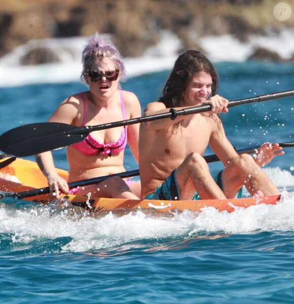 Kelly Osbourne et son petit ami Matthew Mosshart en vacances à Mexico, au Mexique pour Thanksgiving le 23 novembre 2012.