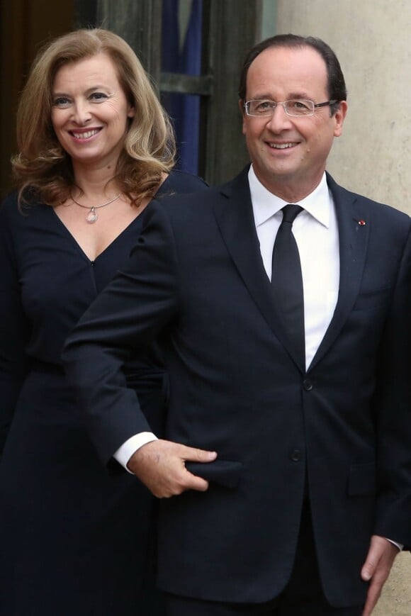 François Hollande et Valérie Trierweiler à Paris, le 17 octobre 2012.