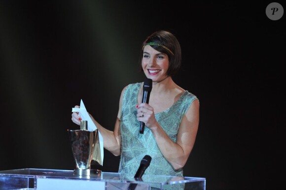 Alessandra Sublet présente les Victoires de la Musique à Paris le 3 mars 2012.