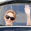 Kylie Minogue et son compagnon Andres Velencoso arrivent à Sydney, le 28 décembre 2012.