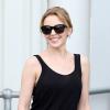 Kylie Minogue et son compagnon Andres Velencoso arrivent à Sydney, le 28 décembre 2012.